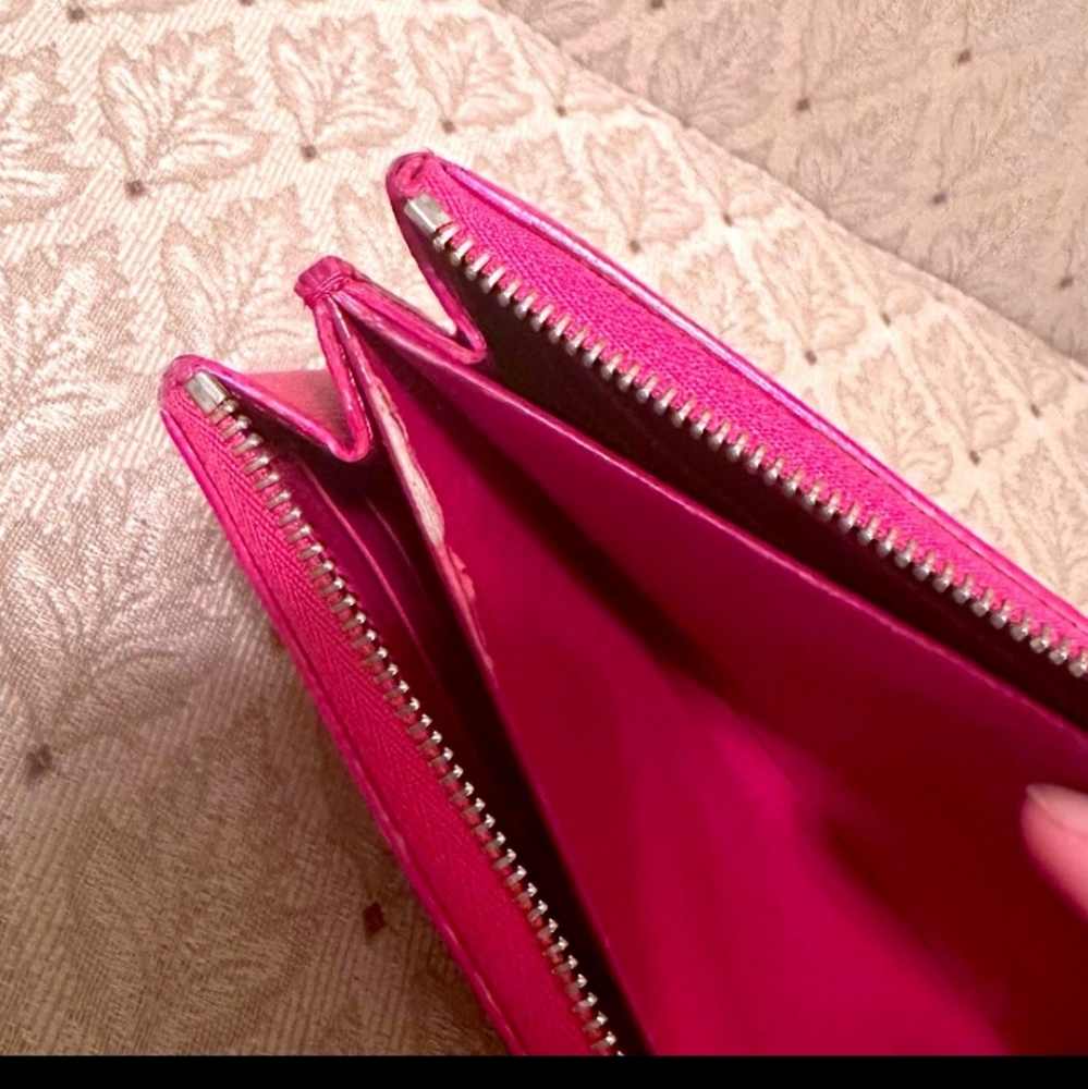 Celine Wallet Authentic - Picture 2 of 5